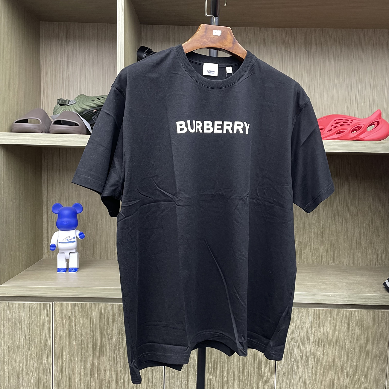 Burberry Logo Print Cotton Oversized T Shirt Black Blue White Aw22 (4) - newkick.cc