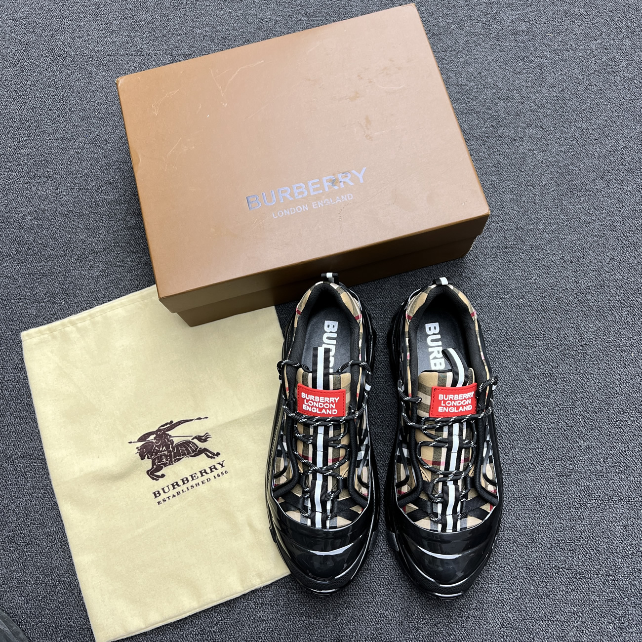 Burberry Vintage Check Cotton Arthur Black (7) - newkick.cc