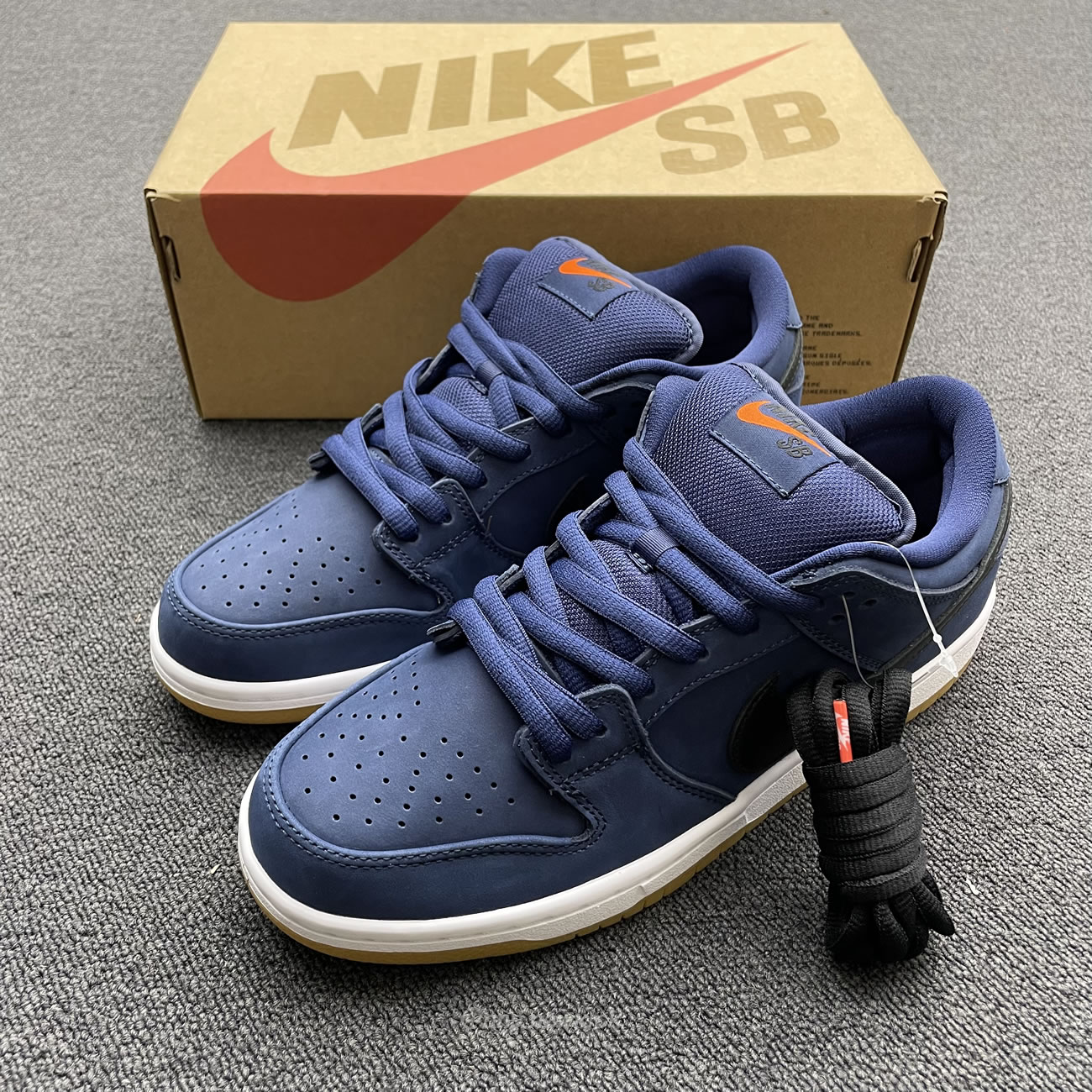 Nike Sb Dunk Low Navy Black Gum Cw7463 401 (9) - newkick.cc