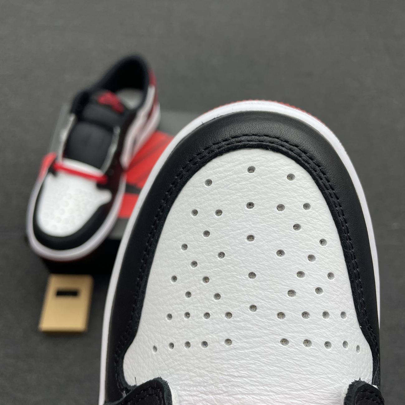 Air Jordan 1 Retro Low Og Black Toe Cz0790 106 (24) - newkick.cc