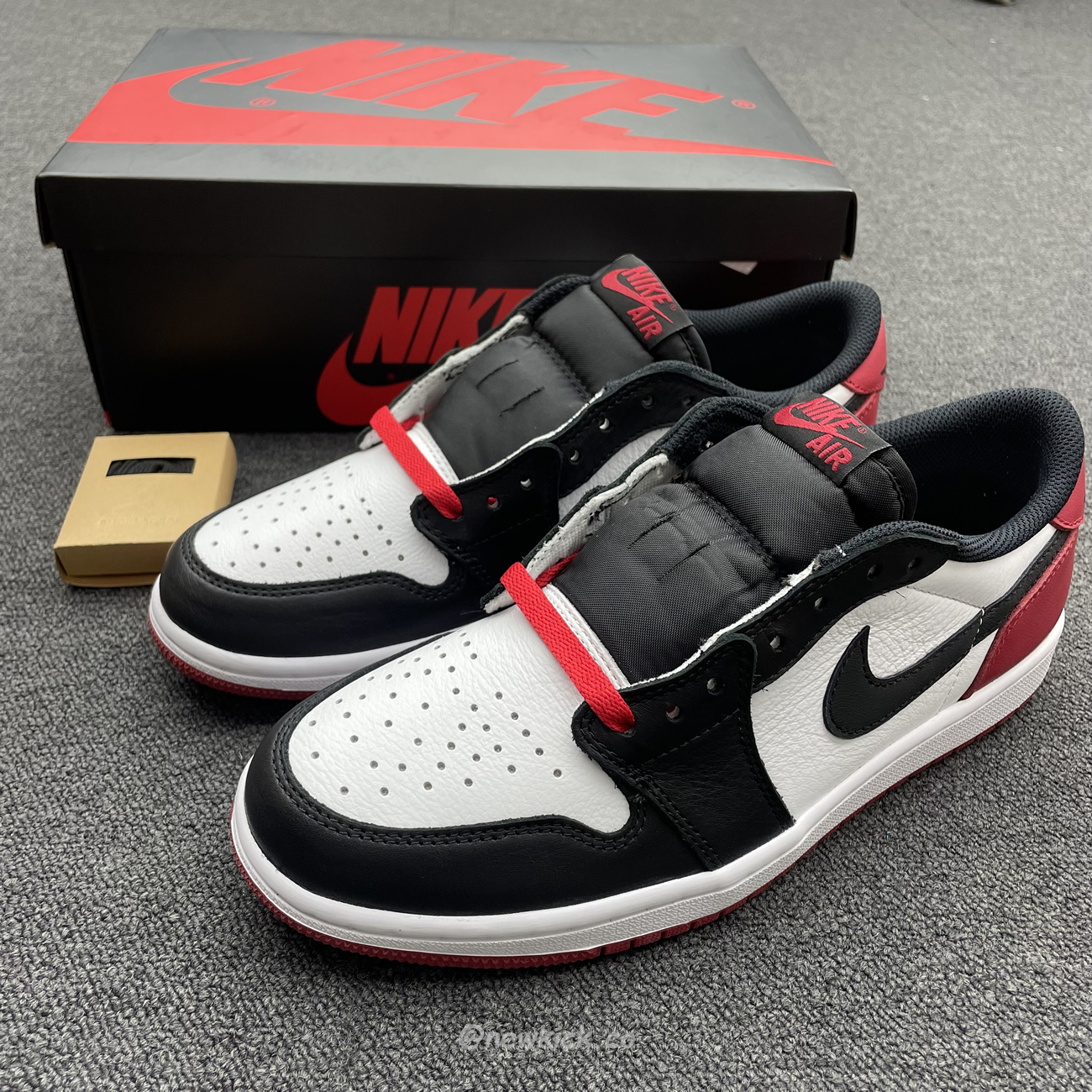 Air Jordan 1 Retro Low Og Black Toe Cz0790 106 (27) - newkick.cc