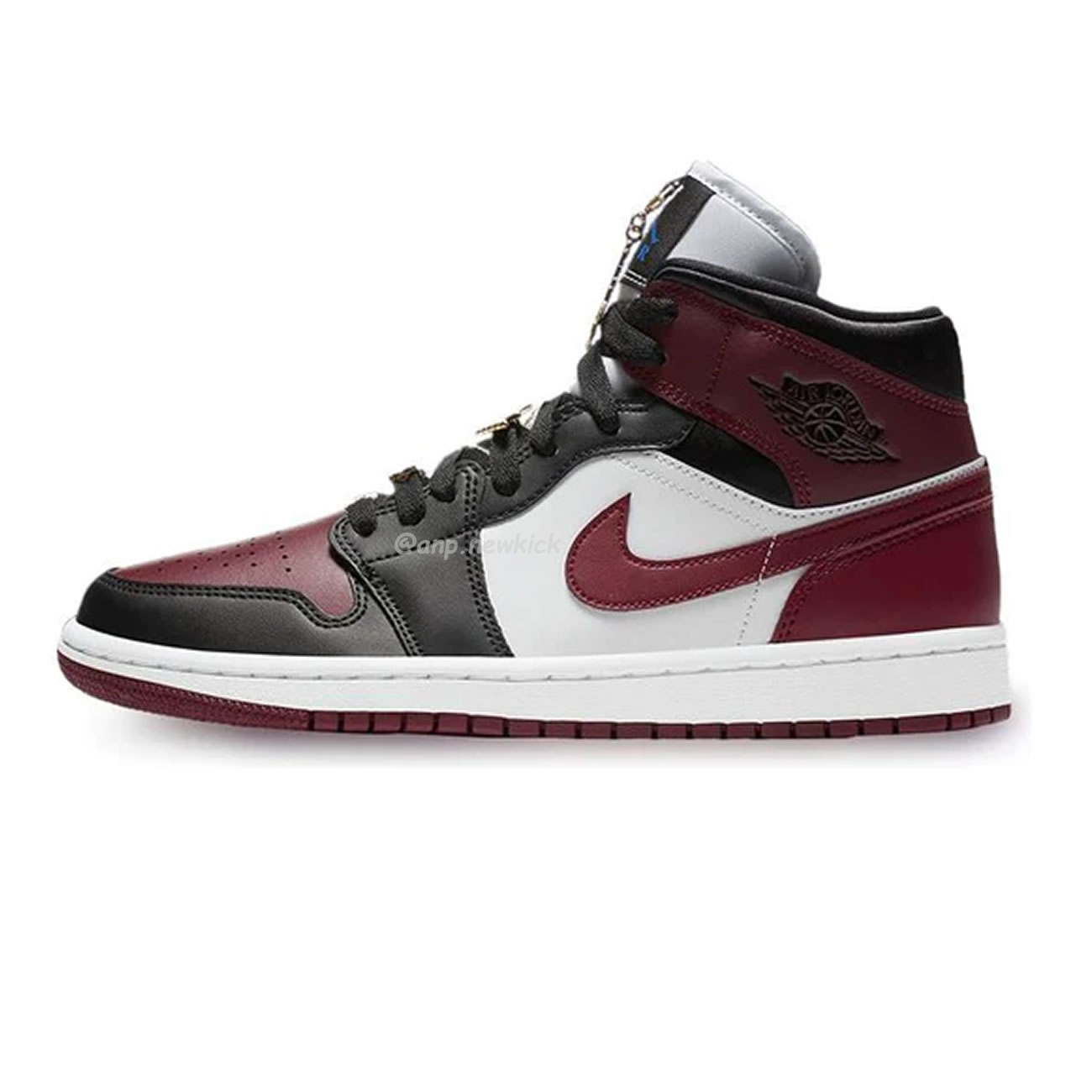 Air Jordan 1 Mid Se Black Dark Beetroot Womens Cz4385 016 (1) - newkick.cc