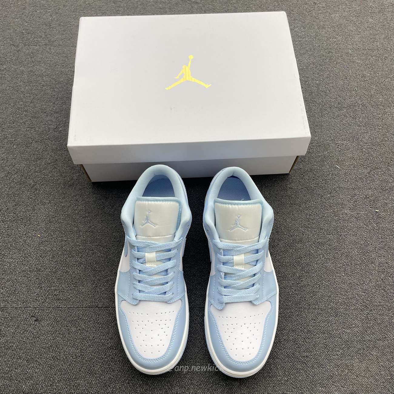 Air Jordan 1 Low White Ice Blue Dc0774 141 (3) - newkick.cc