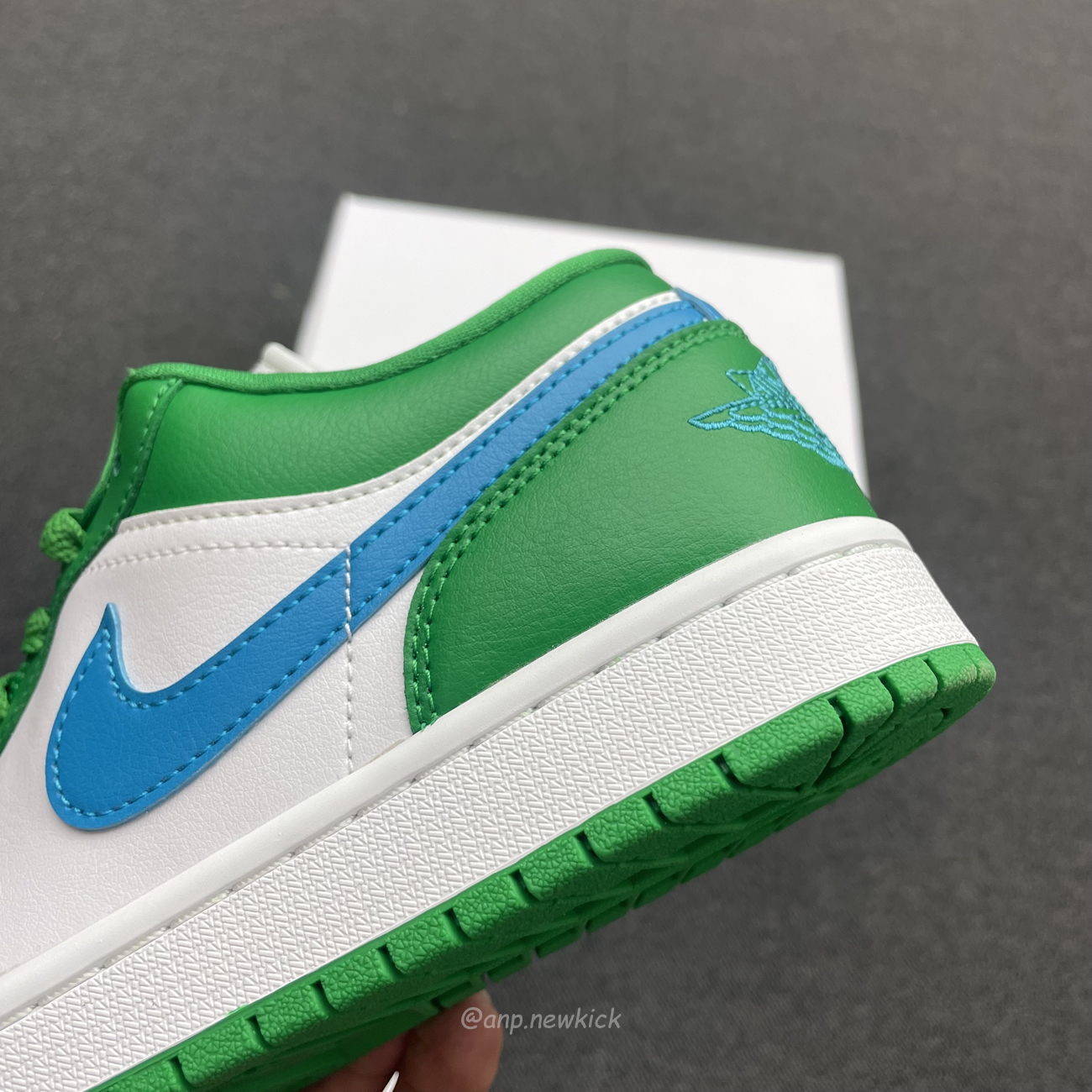 Air Jordan 1 Low Lucky Green Aquatone Dc0774 304 (8) - newkick.cc