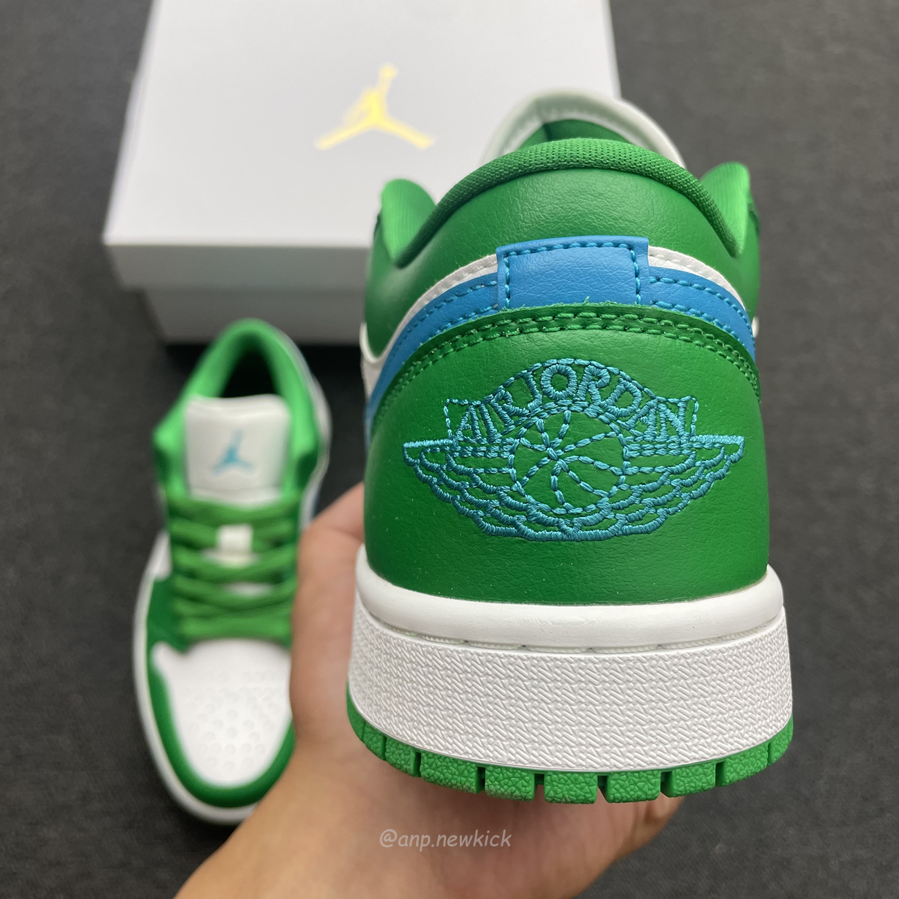 Air Jordan 1 Low Lucky Green Aquatone Dc0774 304 (9) - newkick.cc