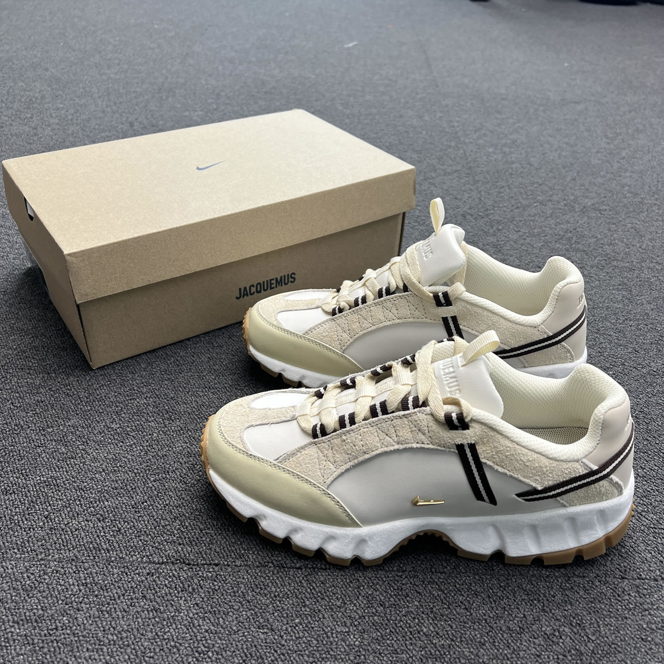 Nike Air Humara Lx Jacquemus Light Bone Gold W Dr0420 001 (7) - newkick.cc