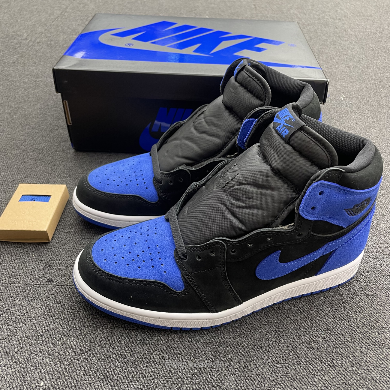 Air Jordan 1 Retro High Og Royal Reimagined Dz5485 042 (5) - newkick.cc