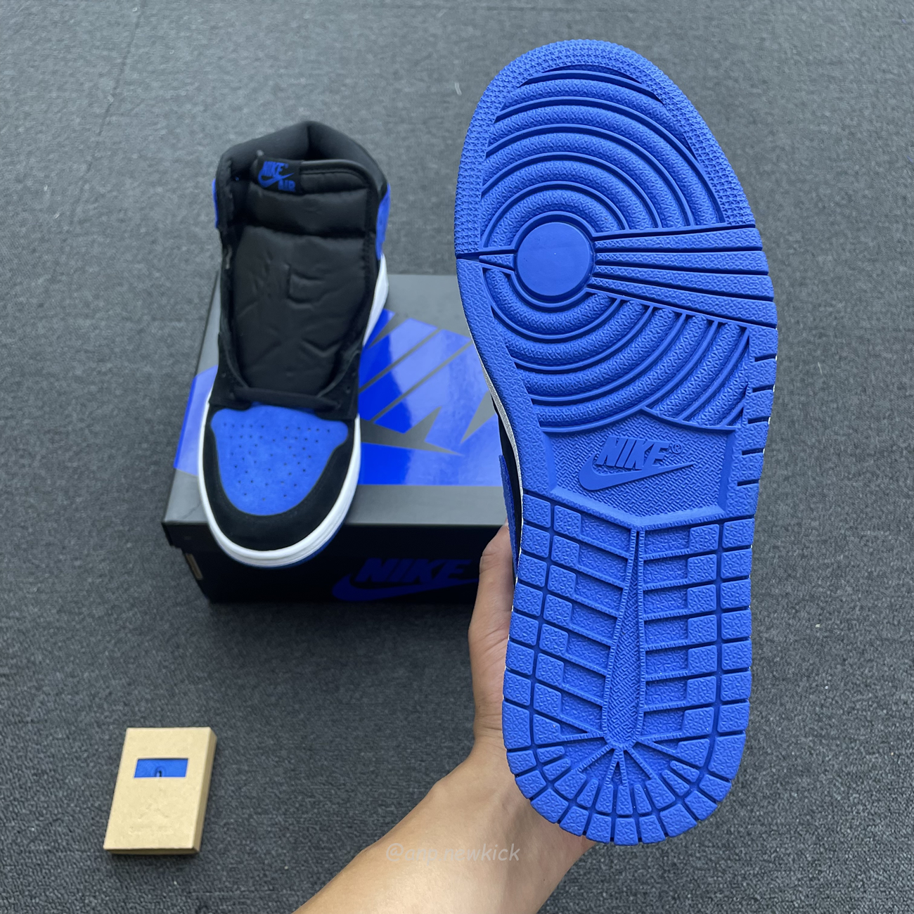 Air Jordan 1 Retro High Og Royal Reimagined Dz5485 042 (7) - newkick.cc