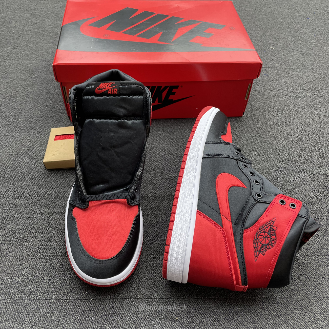 Air Jordan 1 Retro High Og Satin Bred Fd4810 061 (4) - newkick.cc