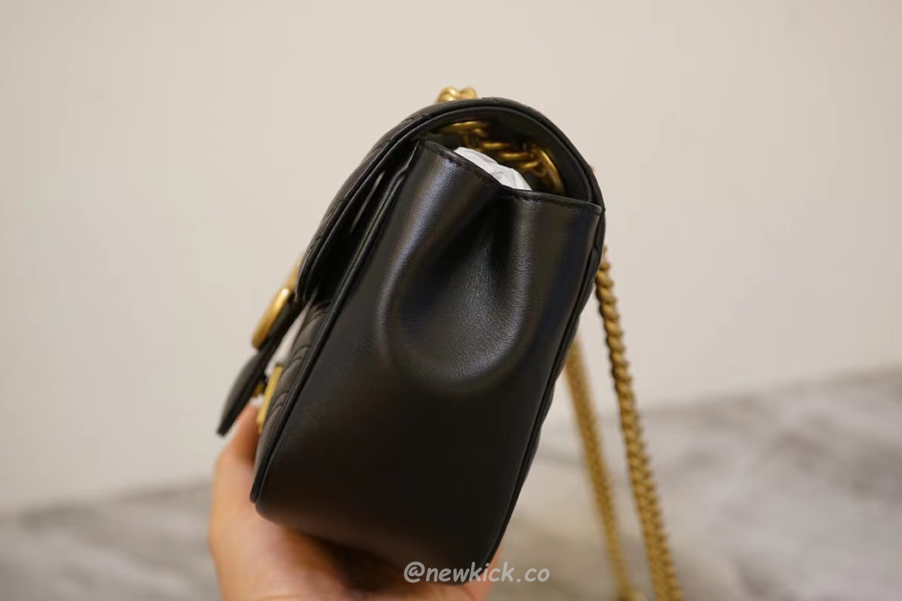 Gucci Gg Marmont Mini Shoulder Bag Matelasse Chevron Black (3) - newkick.cc