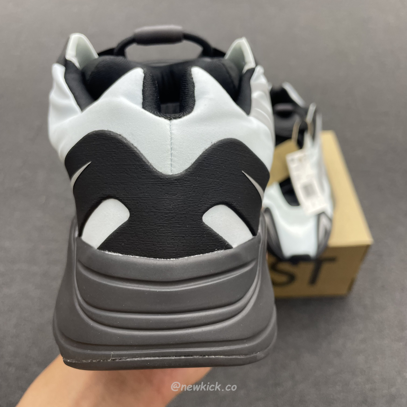 Adidas Yeezy Boost 700 Mnvn Blue Tint Gz0711 (4) - newkick.cc