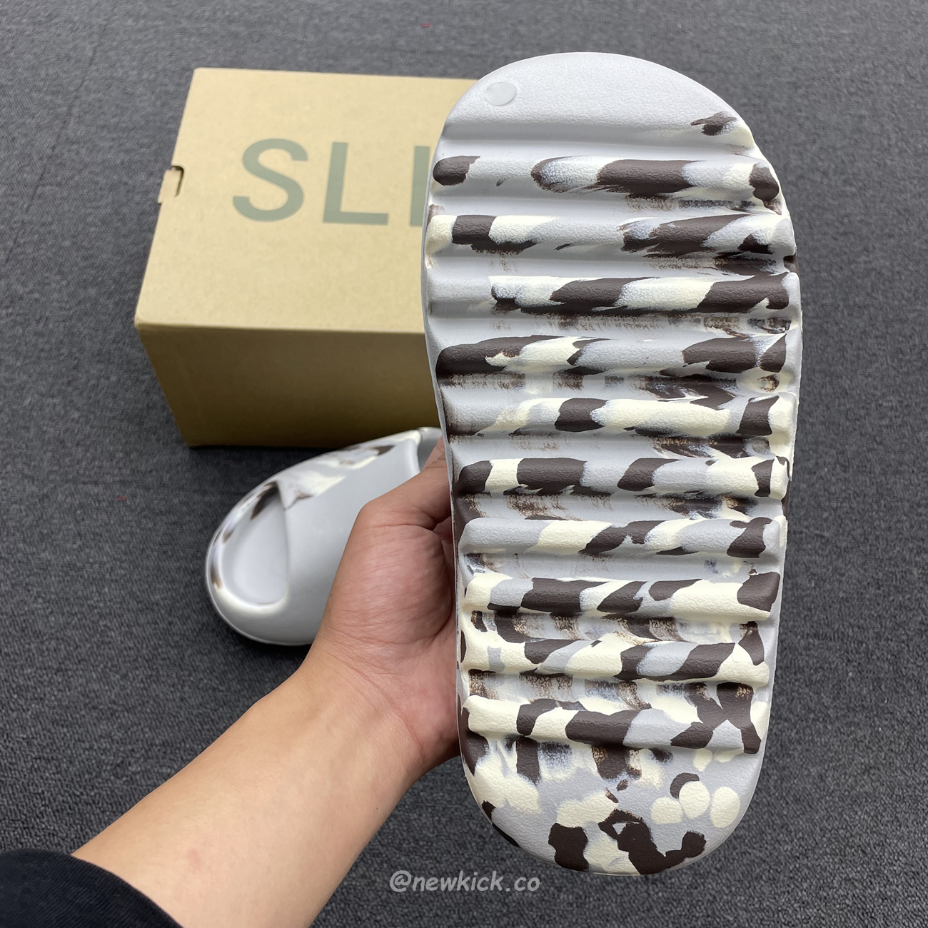 Adidas Yeezy X Kanye West Slide Bone (4) - newkick.cc