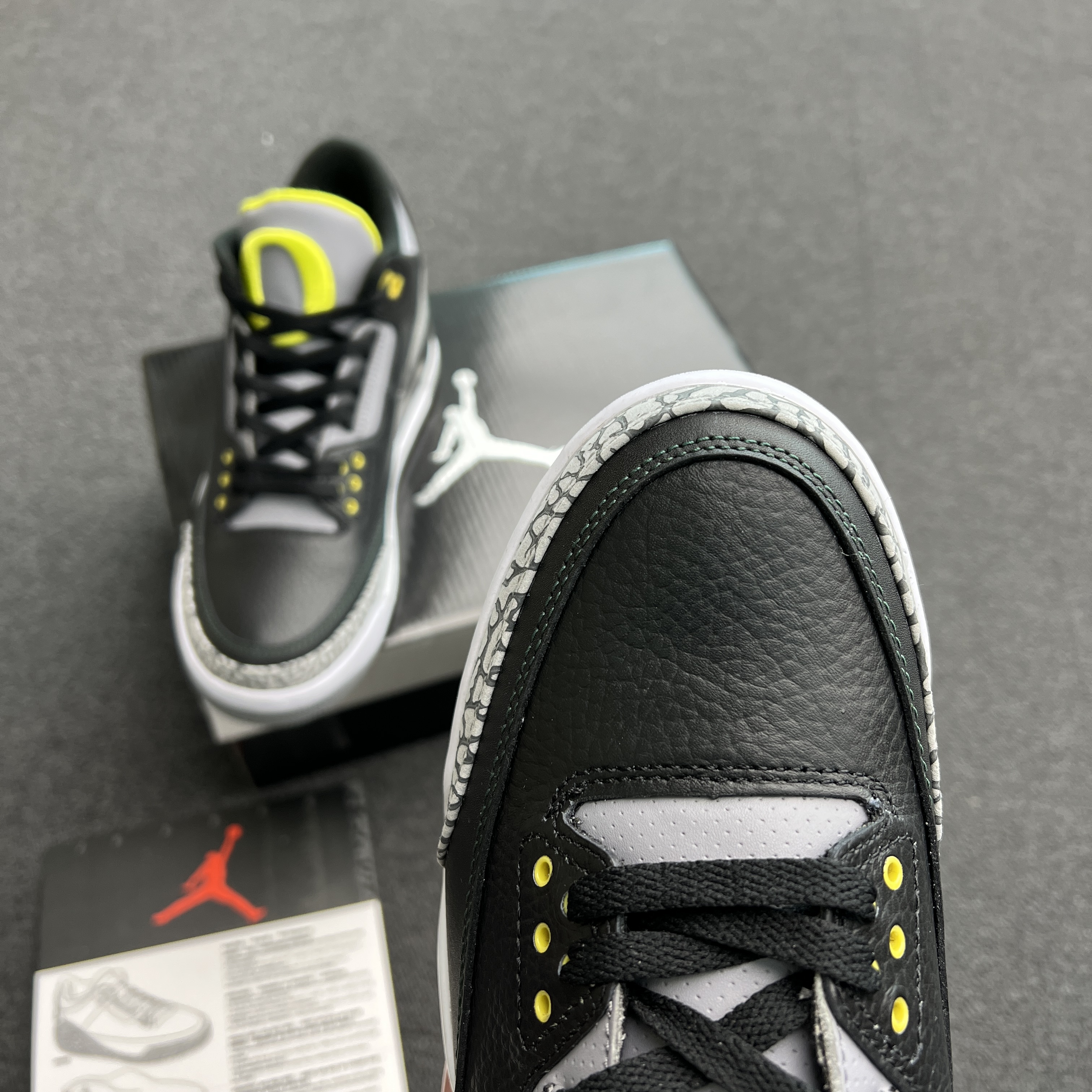 Jordan 3 Retro Oregon Ducks Pit Crew Both Pairs H011 Mnjdls 5 (1) - newkick.cc