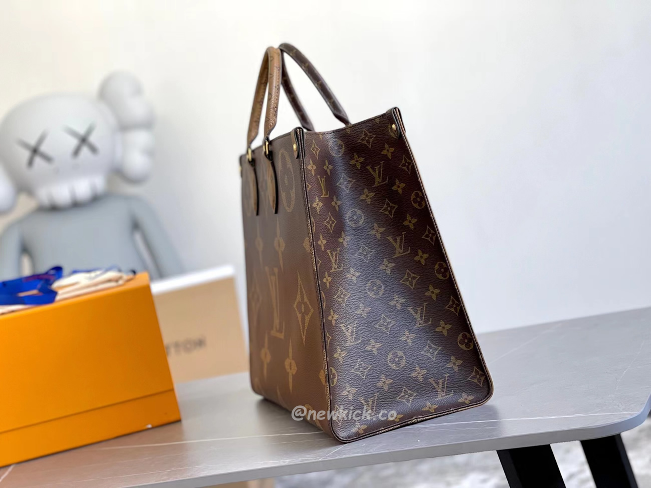 Louis Vuitton Onthego Cloth Tote Brown M45320 (11) - newkick.cc