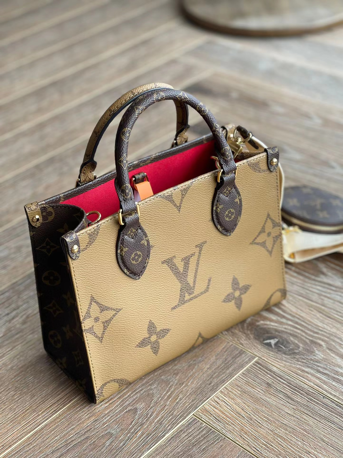 Louis Vuitton Onthego Mm M45321 (11) - newkick.cc