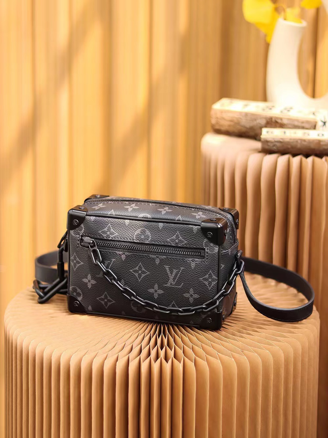 Louis Vuitton Pochette Volga Monogram Eclipse Black M68321 (14) - newkick.cc