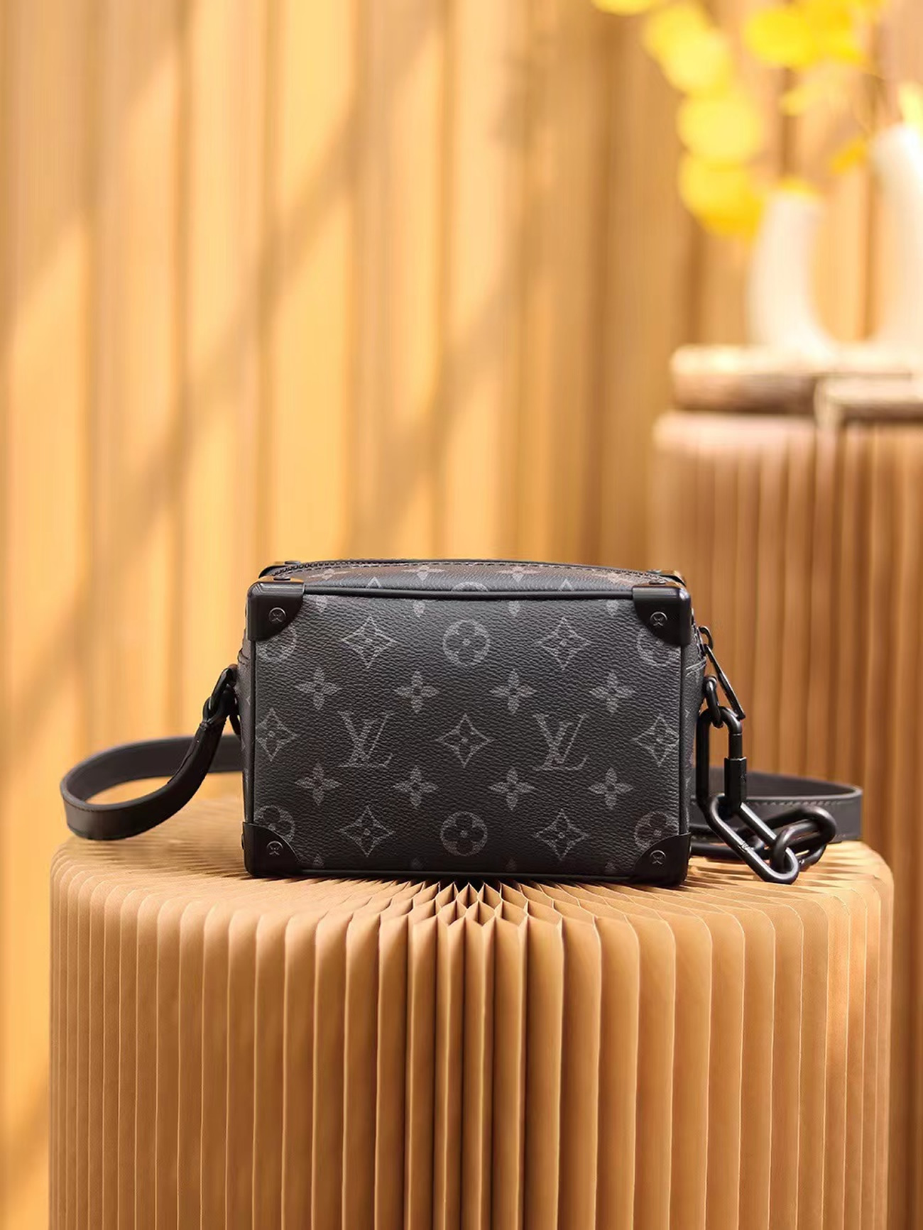 Louis Vuitton Pochette Volga Monogram Eclipse Black M68321 (17) - newkick.cc