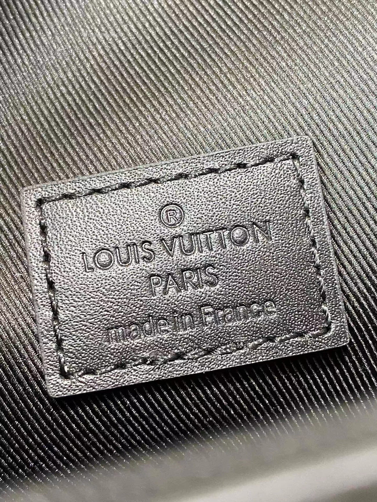 Louis Vuitton Steamer Wearable Wallet M81783 (25) - newkick.cc