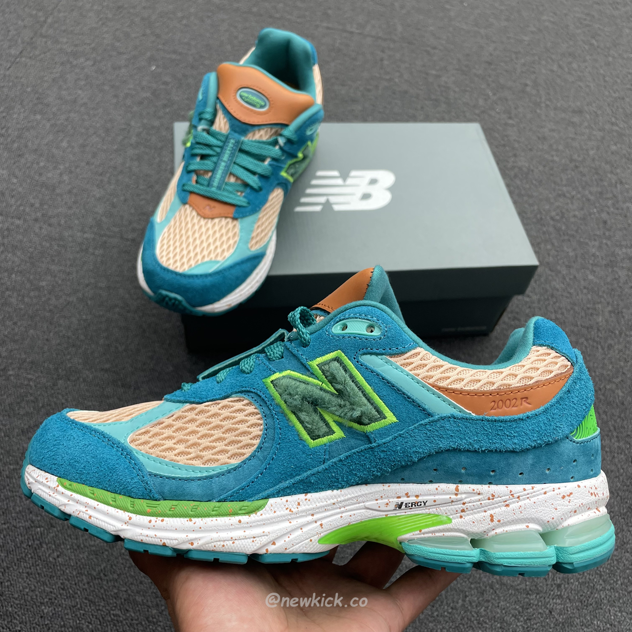 New Balance 2002r Salehe Bembury Water Be The Guide Ml2002rj (13) - newkick.cc