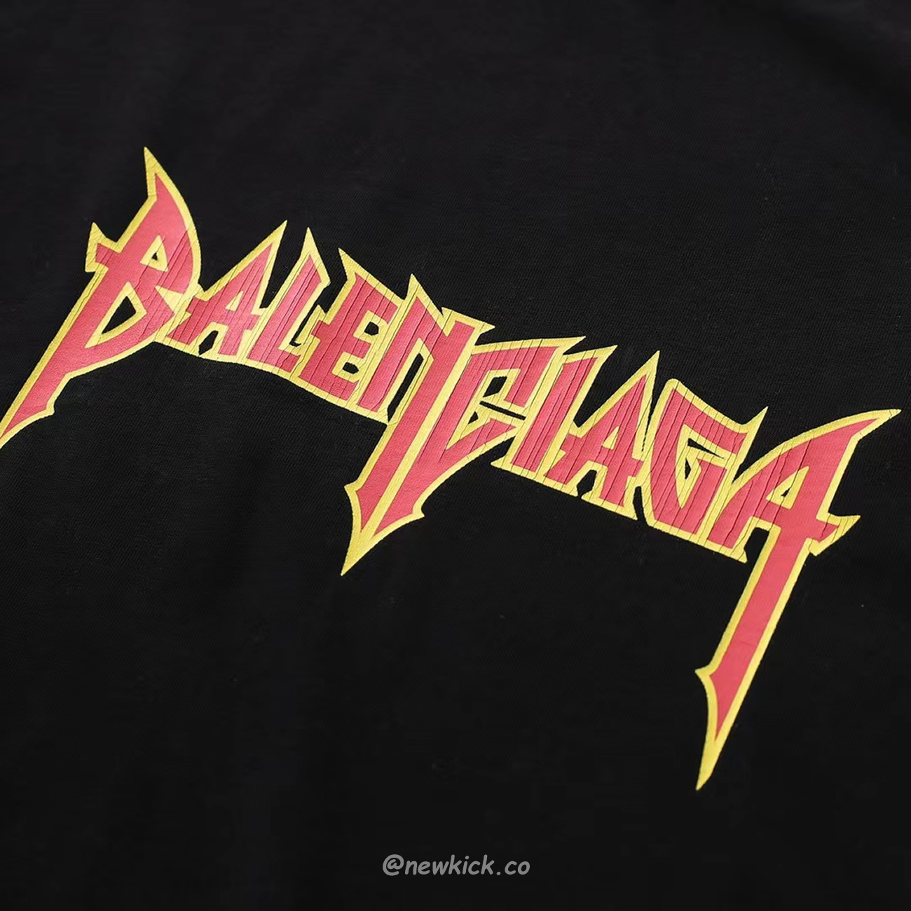 Balenciaga Metal Vintage Oversized T Shirt Black Multi Ss22 (3) - newkick.cc