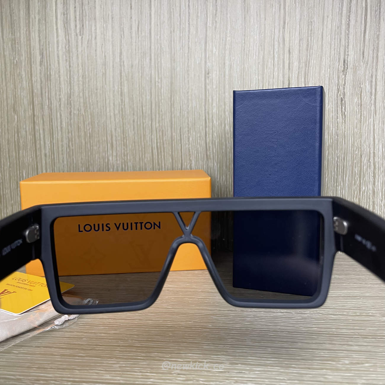 Louis Vuitton Lv Waimea Sunglasses (4) - newkick.cc