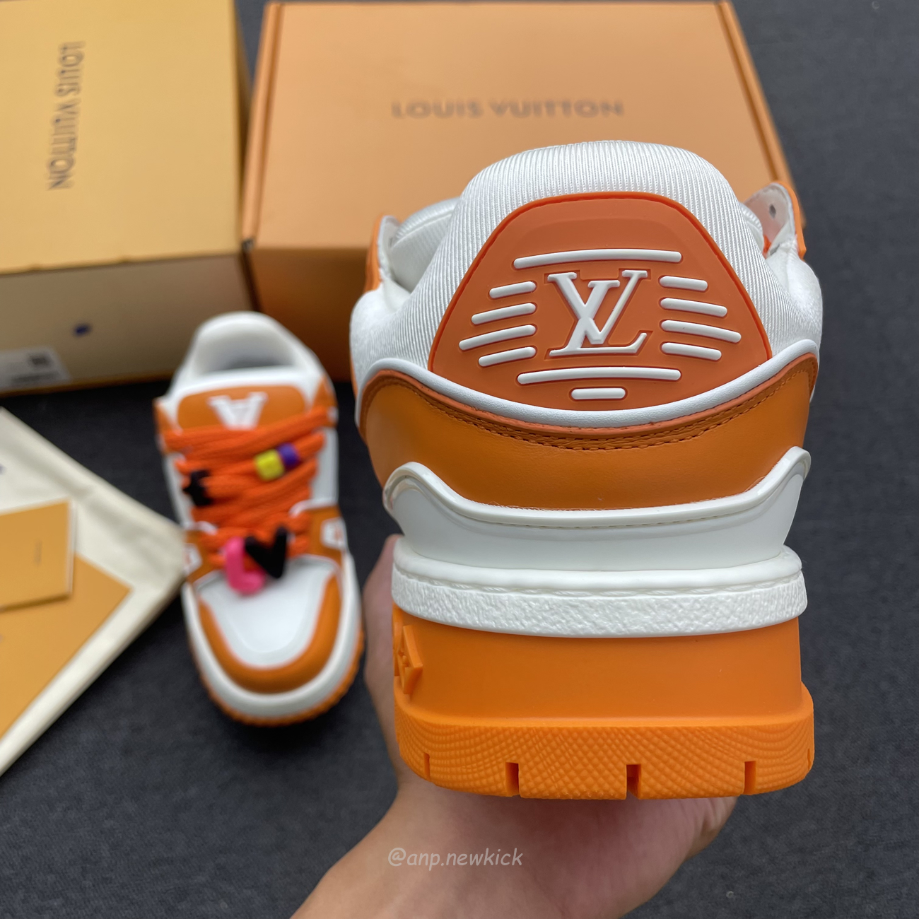 Louis Vuitton Trainer Maxi Orange Green White Black (16) - newkick.cc