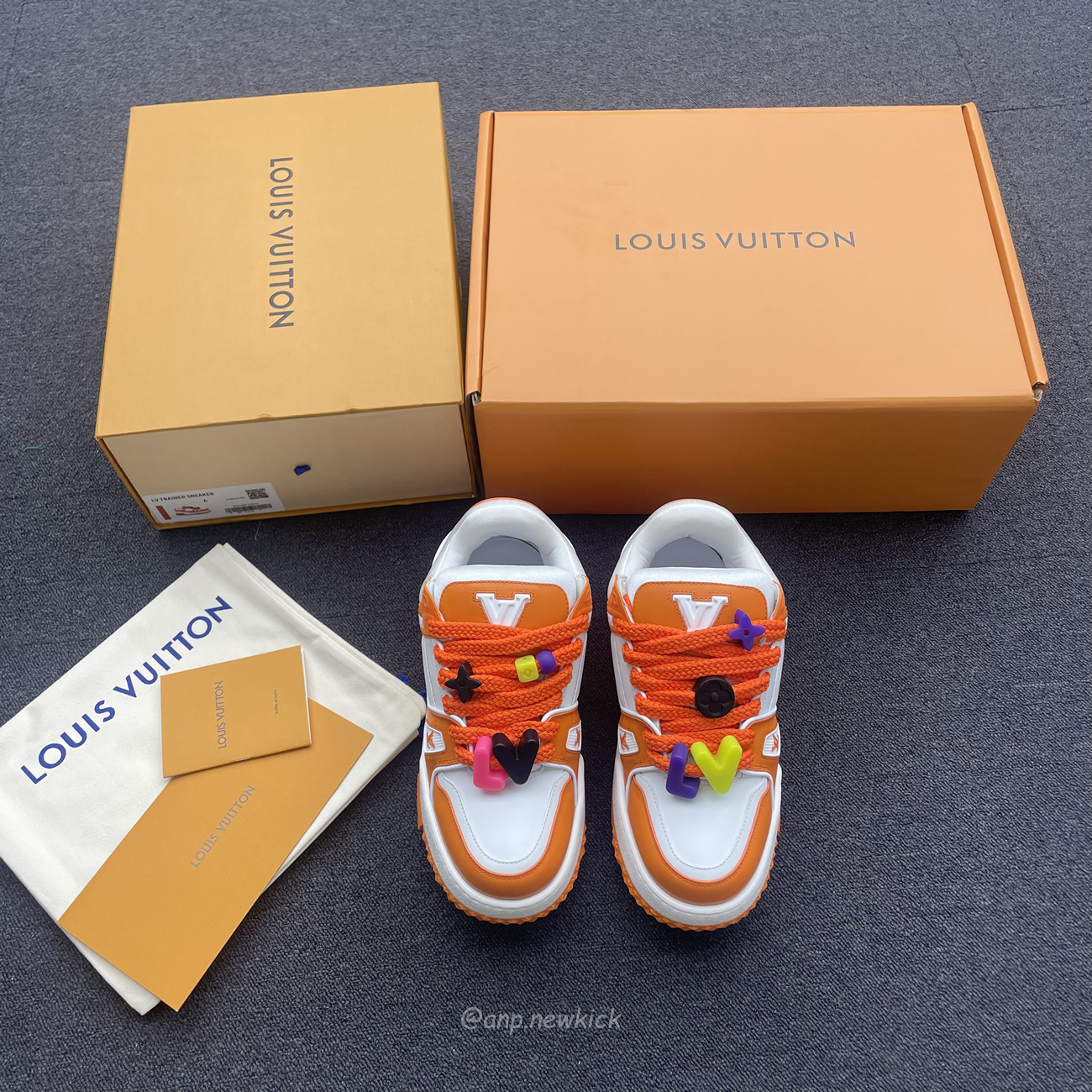 Louis Vuitton Trainer Maxi Orange Green White Black (2) - newkick.cc