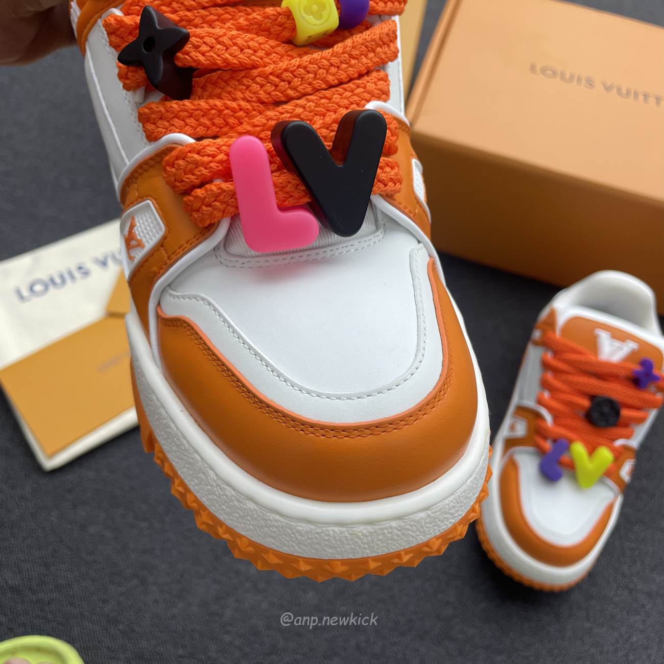 Louis Vuitton Trainer Maxi Orange Green White Black (7) - newkick.cc