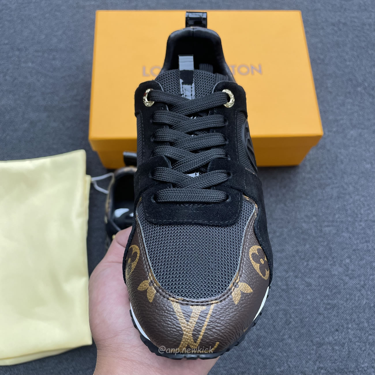 Louis Vuitton Run Away Black Gold 1a3cw0 (6) - newkick.cc