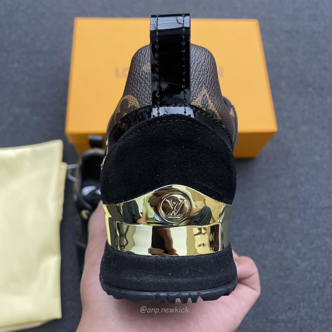 Louis Vuitton Run Away Black Gold 1a3cw0 (7) - newkick.cc