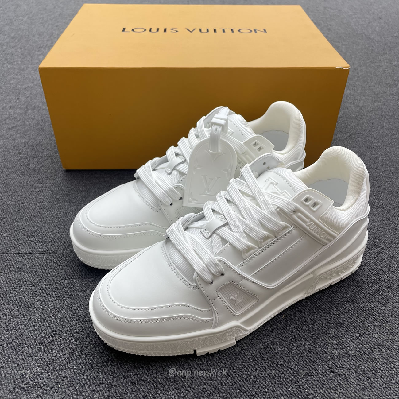 Louis Vuitton Lv Trainer Sneaker White 1a8wav (10) - newkick.cc