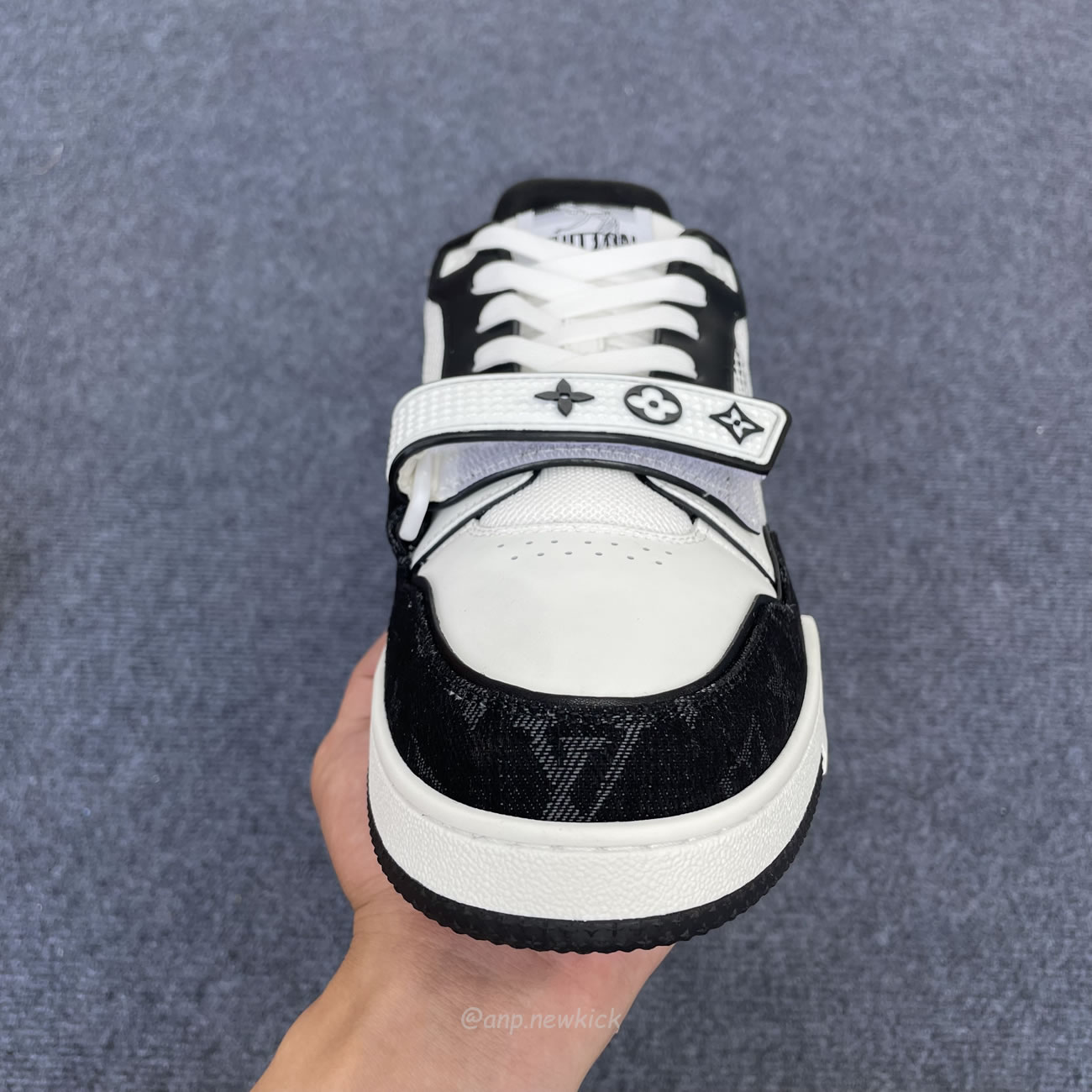 Louis Vuitton Lv Trainer Velcro Strap Monogram Denim Black White 1a9zau (3) - newkick.cc