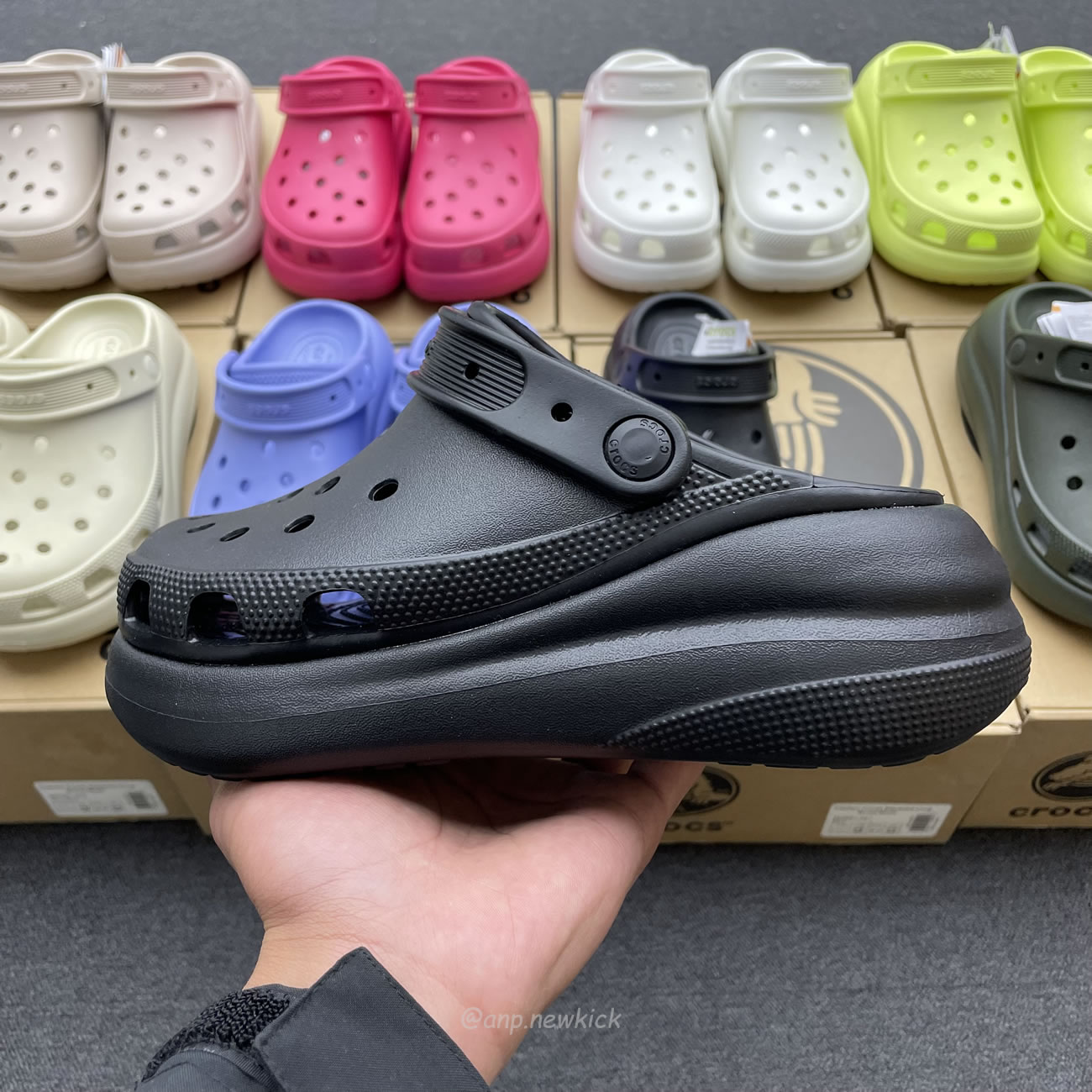 Crocs Classic Crush Clog Bone Multi Black White Green Blue Grey Red Green Dark Green Brown 207521 (22) - newkick.cc