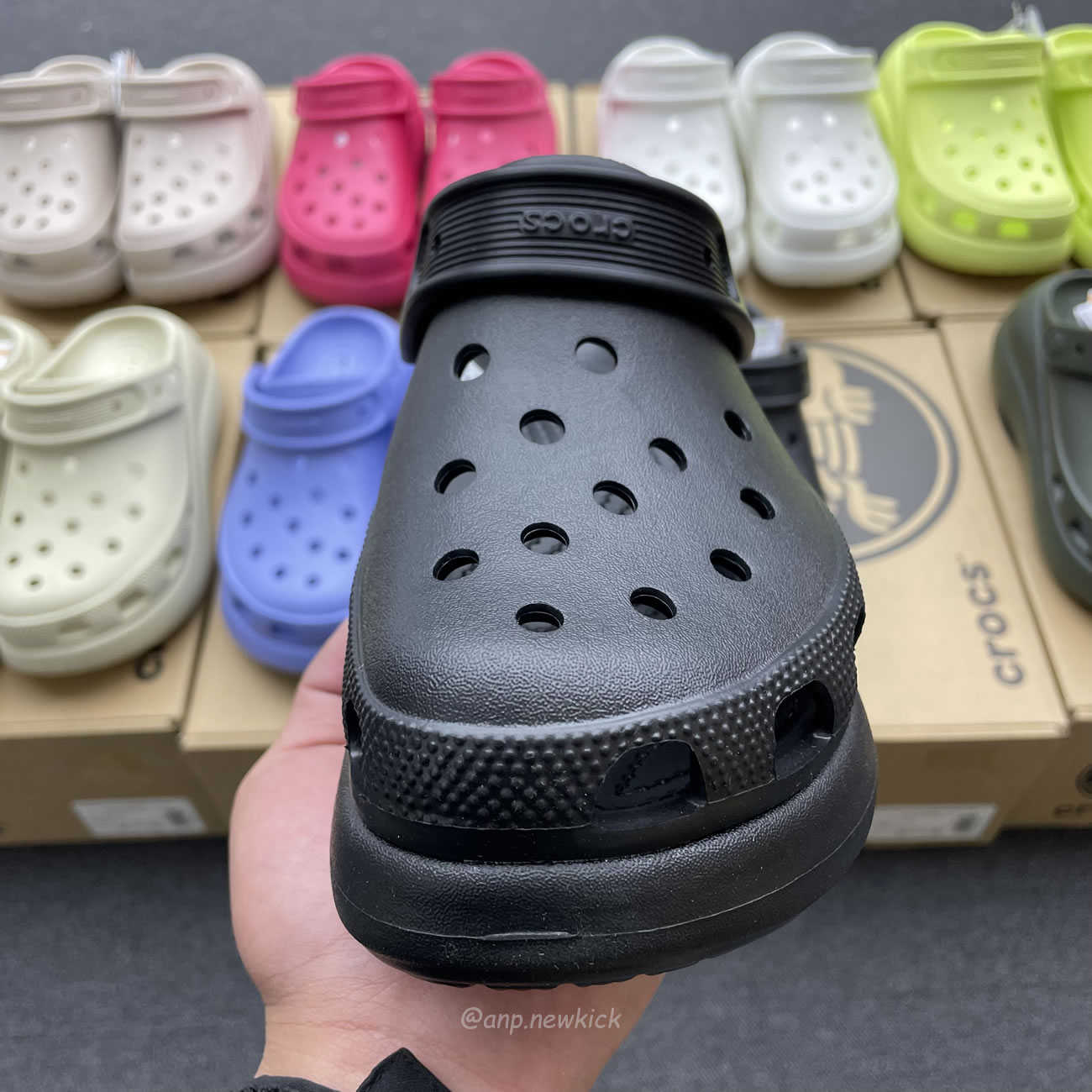 Crocs Classic Crush Clog Bone Multi Black White Green Blue Grey Red Green Dark Green Brown 207521 (3) - newkick.cc