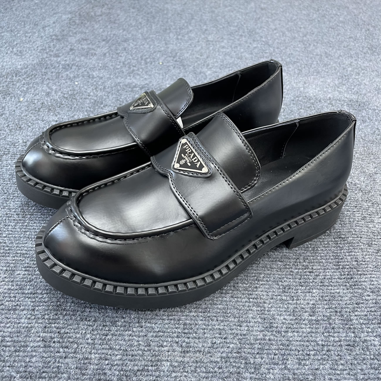 Prada 35mm Loafer Black Brushed Leather 2de127 055 F0002 (6) - newkick.cc