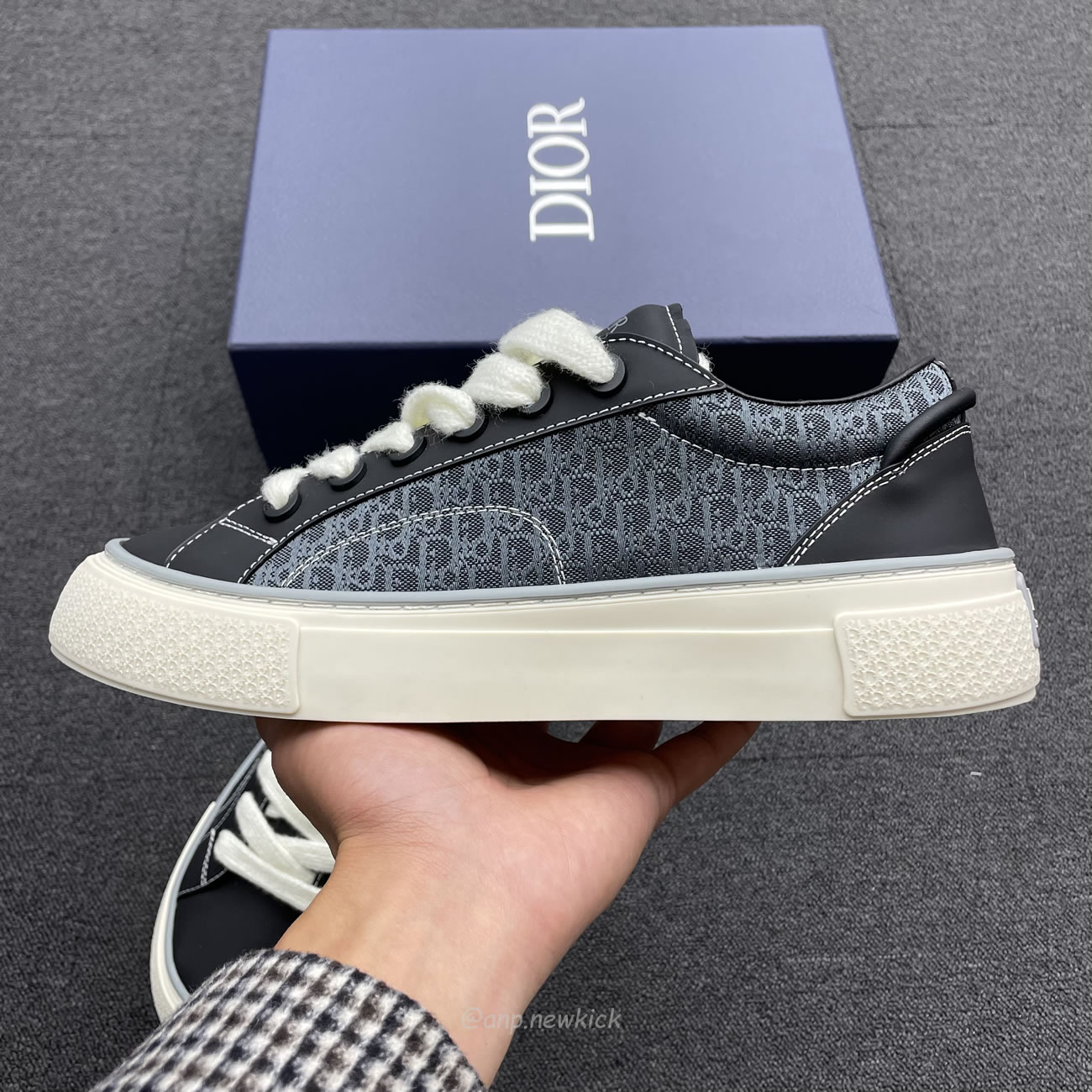 Dior B33 Sneaker Black Smooth Calfskin Oblique Jacquard 3sn303zwn55936 (6) - newkick.cc