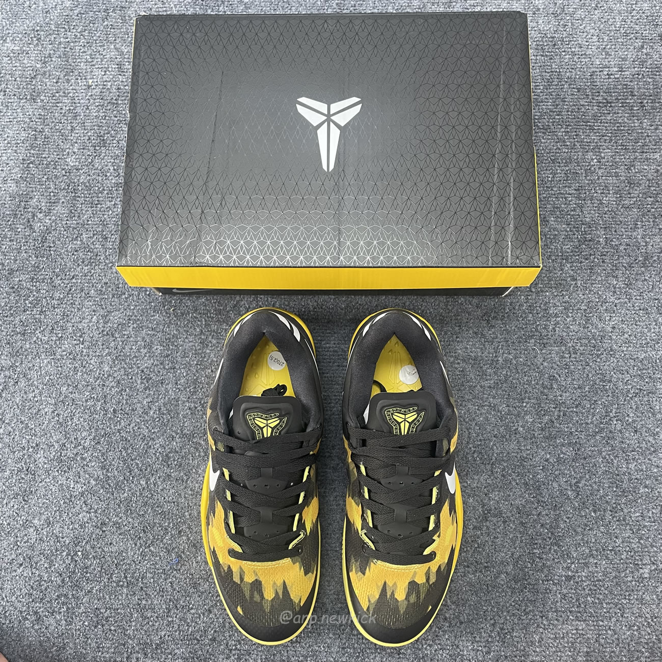 Nike Kobe 8 Xdr Black Yellow 555286‑077 (3) - newkick.cc