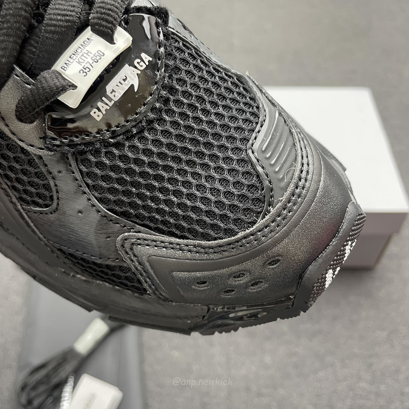 Balenciaga Runner Black 677403w3rb11000 (7) - newkick.cc