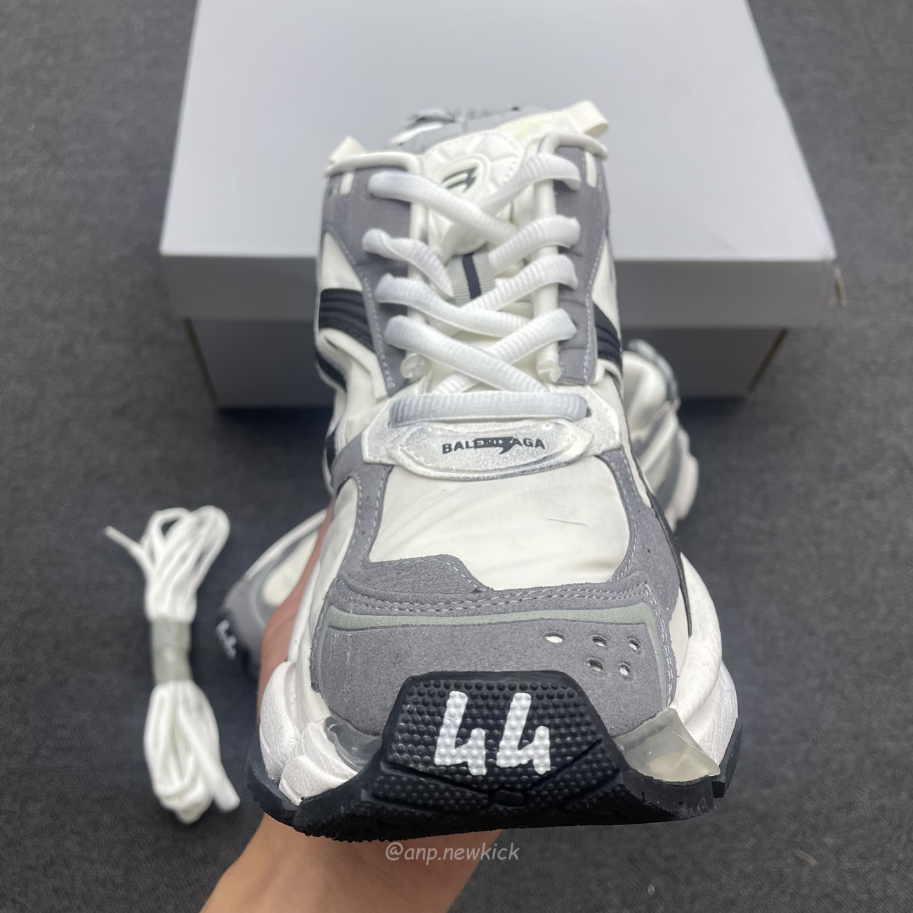 Balenciaga Runner Grey White Black 772774w3rny9012 (8) - newkick.cc