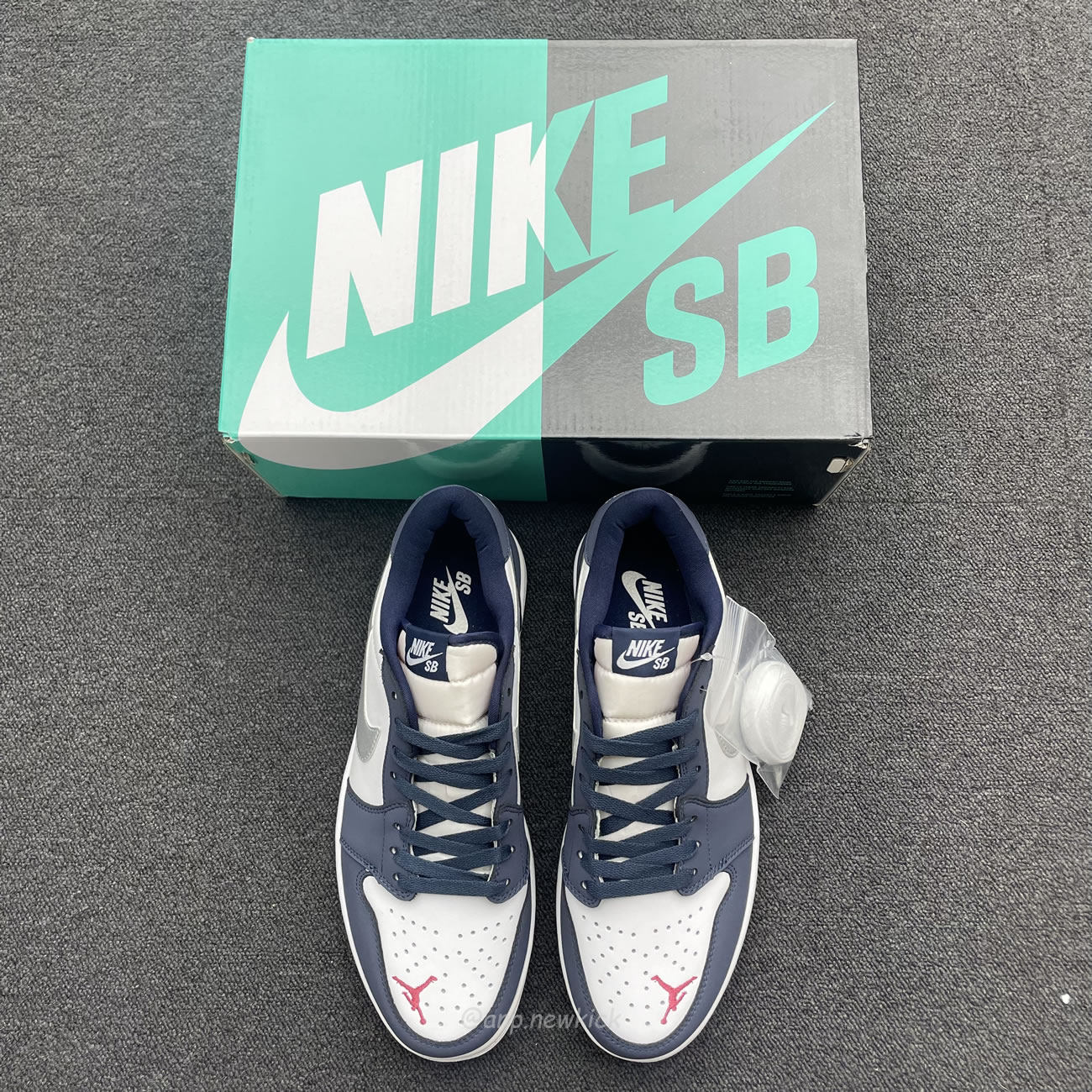 Air Jordan 1 Low Sb Midnight Navy Cj7891 400 (13) - newkick.cc