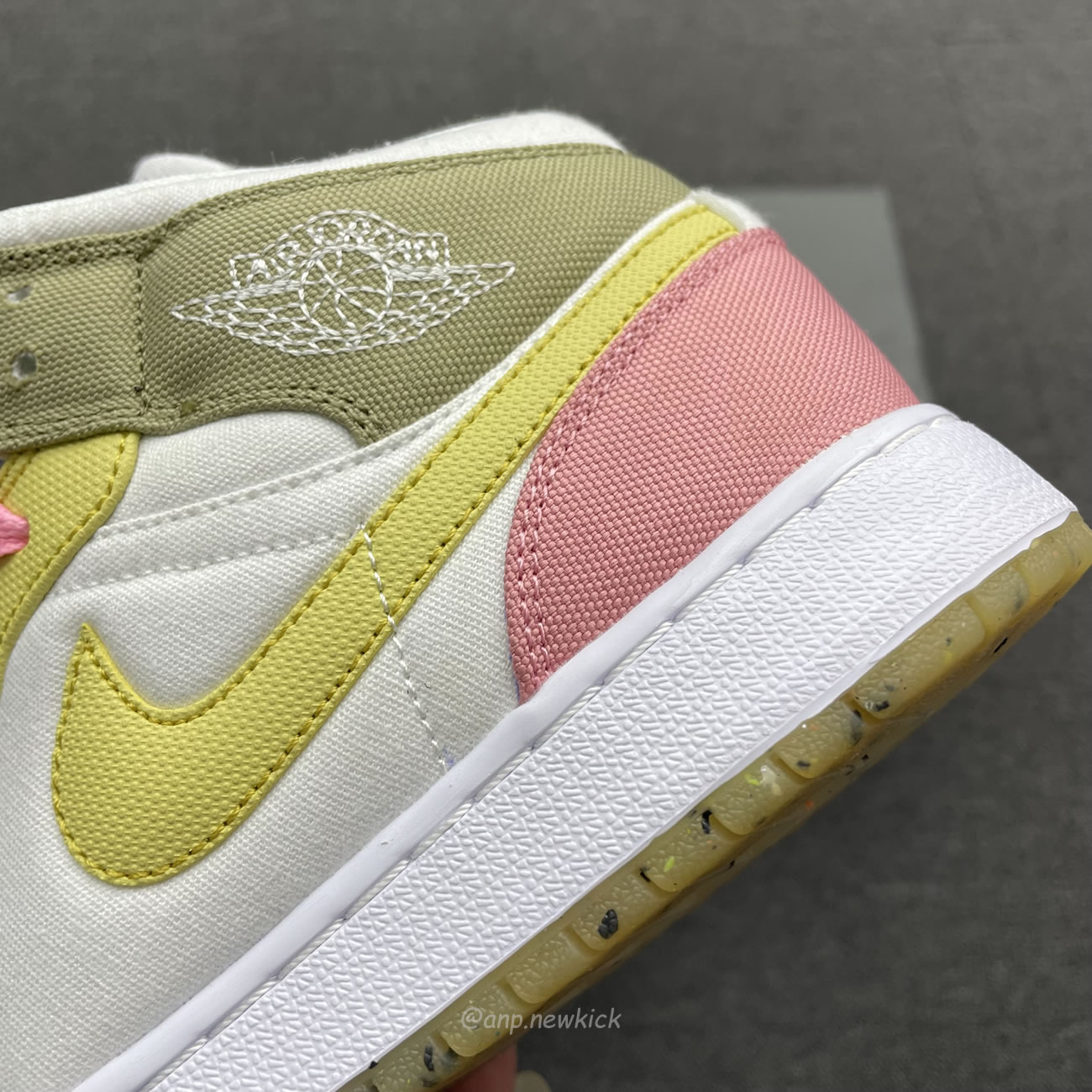 Air Jordan 1 Mid Se Pastel Vivid Green Grind Dj0338 100 (4) - newkick.cc