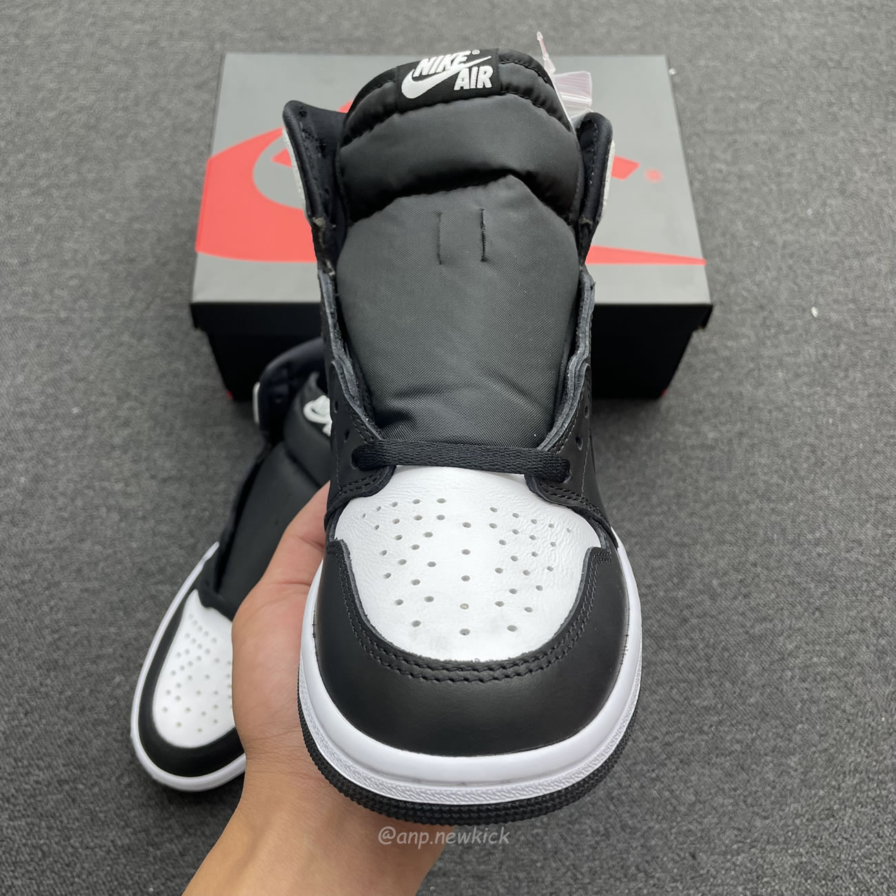 Air Jordan 1 Retro High Og Black White Dz5485 010 (5) - newkick.cc