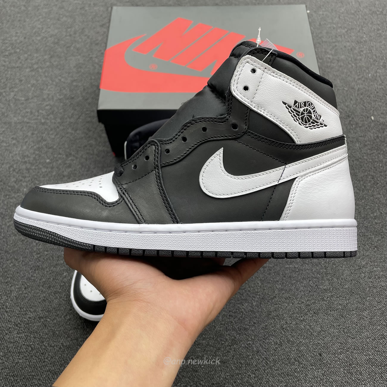 Air Jordan 1 Retro High Og Black White Dz5485 010 (8) - newkick.cc