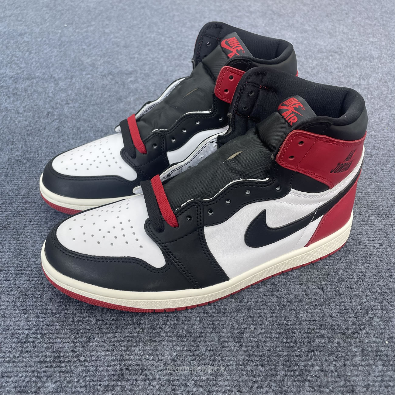 Air Jordan 1 High Og Black Toe Reimagined Dz5485 106 (4) - newkick.cc