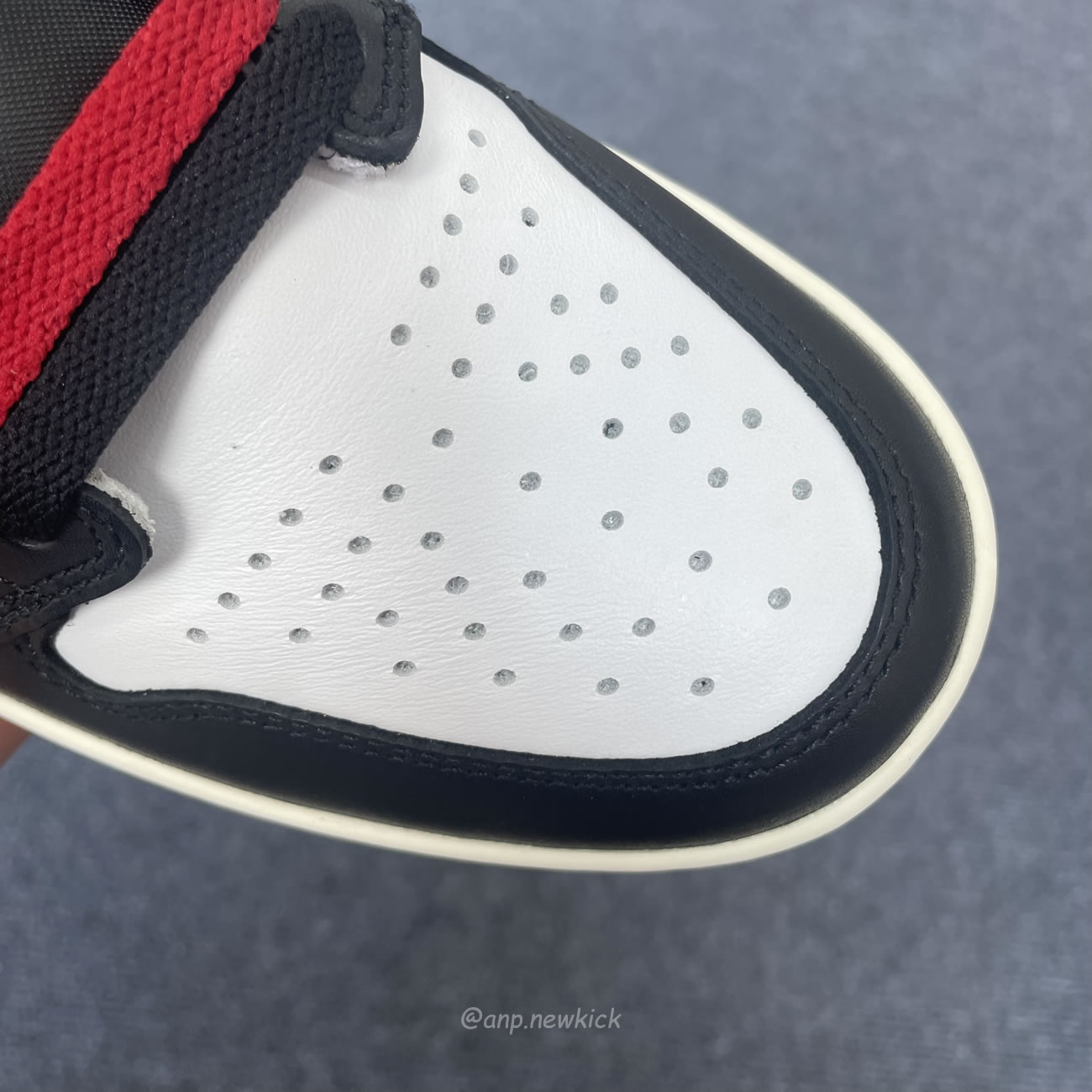 Air Jordan 1 High Og Black Toe Reimagined Dz5485 106 (5) - newkick.cc