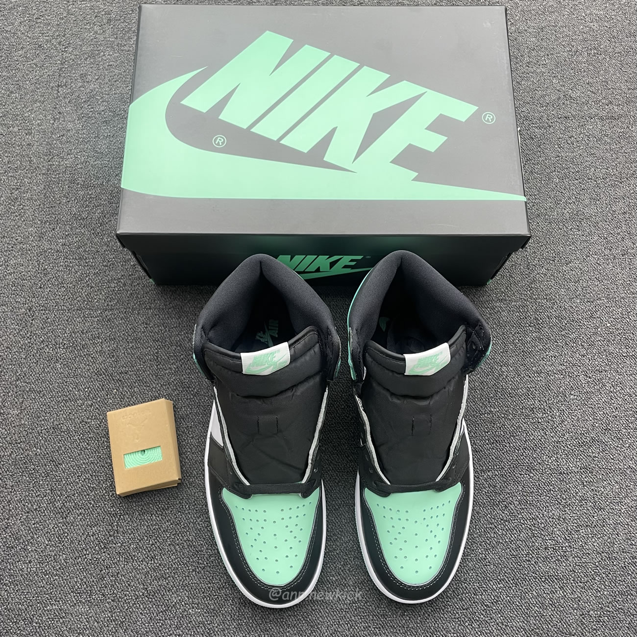 Air Jordan 1 Retro High Og Green Glow Dz5485 130 (11) - newkick.cc