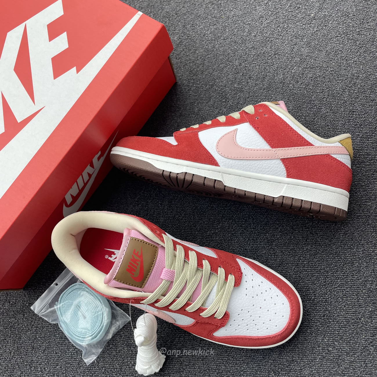 Nike Dunk Low Prm Bacon Womens Fb7910 600 (11) - newkick.cc