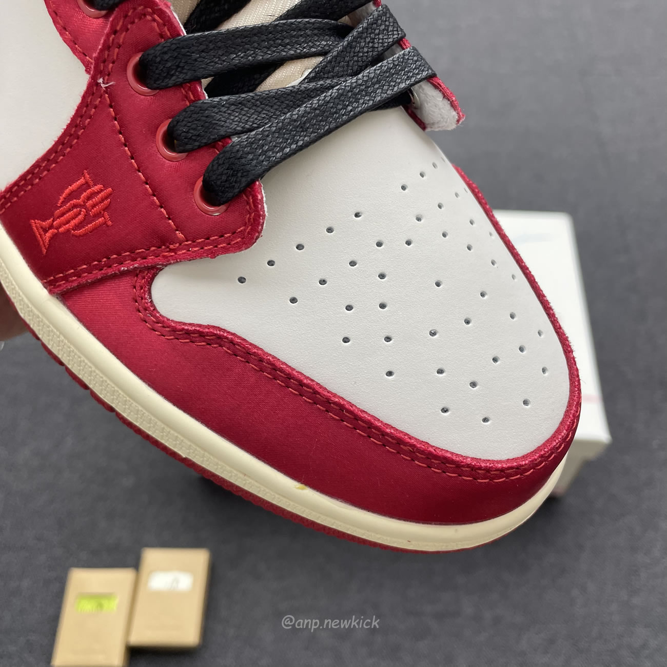 Air Jordan 1 Retro Low Og Trophy Room Away Fn0432 100 (18) - newkick.cc