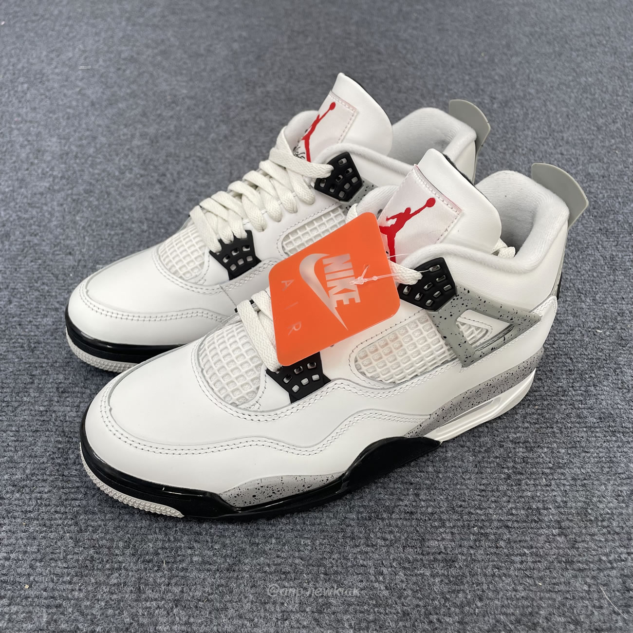 Air Jordan 4 Retro White Cement 2025 Fv5029 100 (3) - newkick.cc