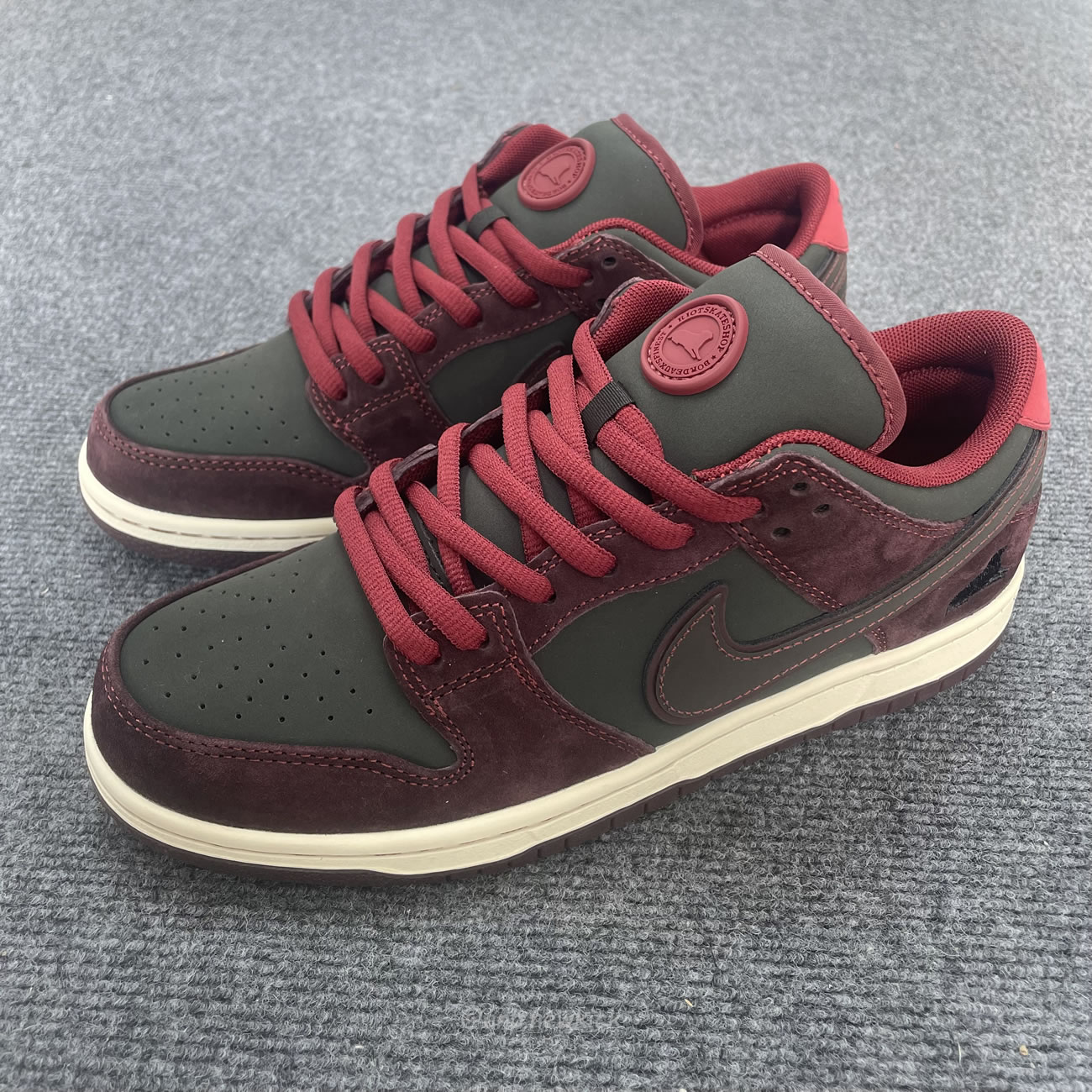 Nike Sb Dunk Low X Riot Skateshop Fz1289 200 (3) - newkick.cc